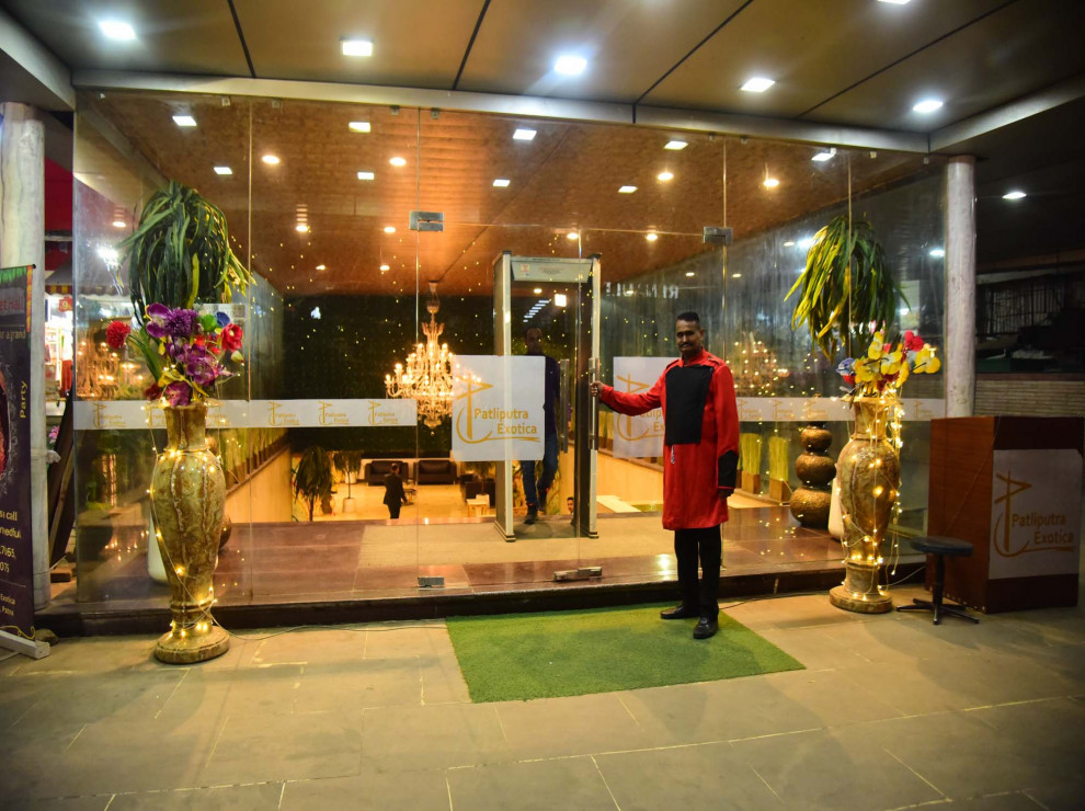 enterance of Patliputra Hotel Exotica